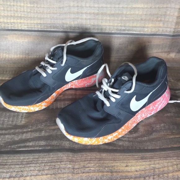 Nike kaishi printed sneakers size 7 - Picture 1 of 7